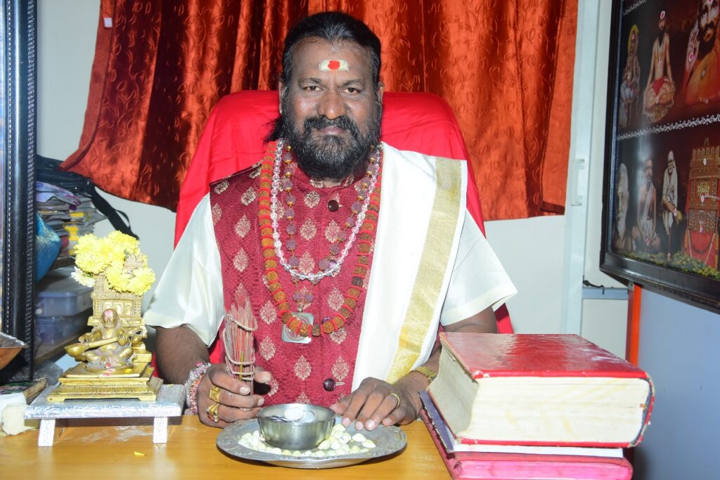 Best Online Astrologer in anna nagar, Chennai, Vashikaran Specialist in Chennai, Pandit Shankar Guruji